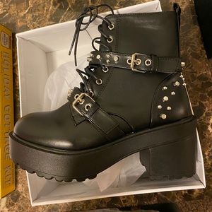 Eur40 BRAND NEW NEVER WORN
